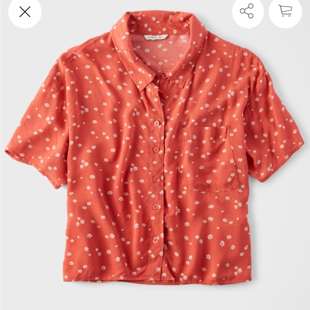 American eagle floral cropped button down top